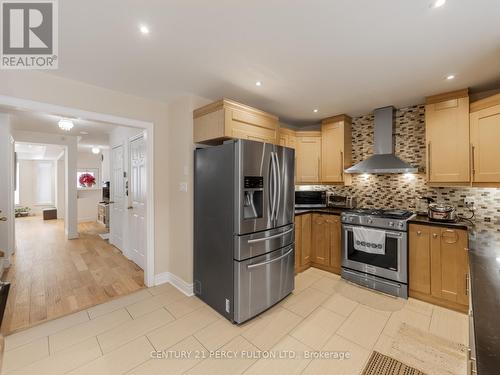3040 Bentley Drive, Mississauga, ON - Indoor Photo Showing Kitchen