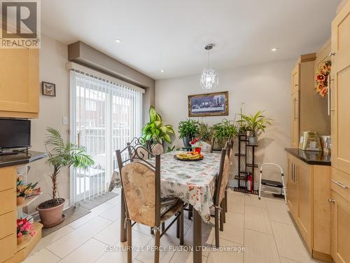 3040 Bentley Drive, Mississauga, ON - Indoor Photo Showing Dining Room