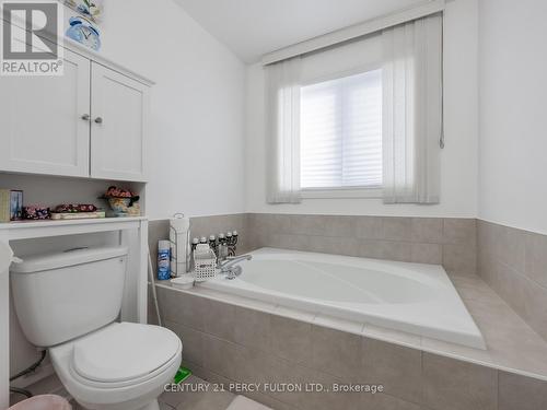 3040 Bentley Drive, Mississauga, ON - Indoor Photo Showing Bathroom