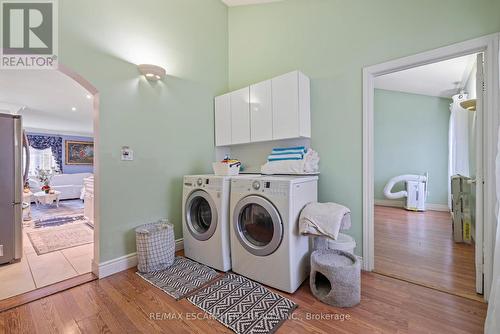 15 Dalhousie Avenue, Hamilton, ON - Indoor Photo Showing Laundry Room