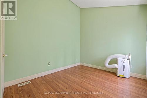 15 Dalhousie Avenue, Hamilton, ON - Indoor Photo Showing Other Room