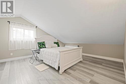 15 Dalhousie Avenue, Hamilton, ON - Indoor Photo Showing Bedroom