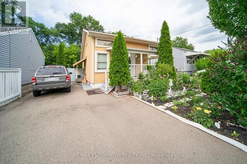 15 Dalhousie Avenue, Hamilton, ON - Outdoor