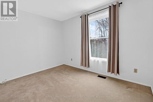 1929 Fieldgate Drive, Burlington, ON - Indoor Photo Showing Other Room