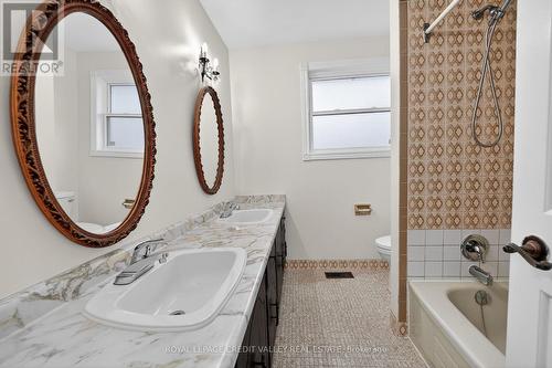 1929 Fieldgate Drive, Burlington, ON - Indoor Photo Showing Bathroom