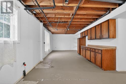 1929 Fieldgate Drive, Burlington, ON - Indoor