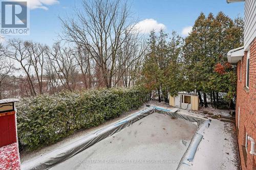 1929 Fieldgate Drive, Burlington, ON - Outdoor