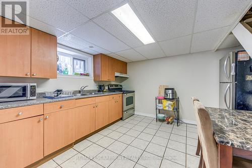 80 Lower Horning Road, Hamilton, ON - Indoor Photo Showing Kitchen With Double Sink