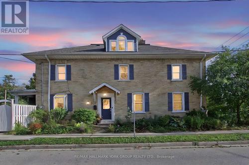 207 WATERLOO STREET N  Cambridge, ON N3H 1N1