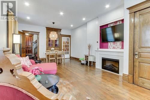 207 Waterloo Street N, Cambridge, ON - Indoor Photo Showing Living Room With Fireplace
