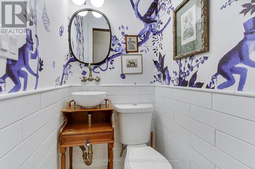 207 Waterloo Street N, Cambridge, ON - Indoor Photo Showing Bathroom