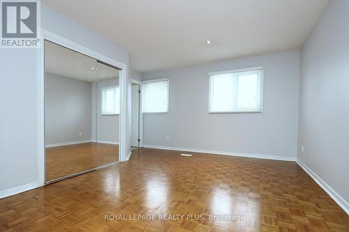 1086 Hedge Drive, Mississauga, ON - Indoor Photo Showing Other Room
