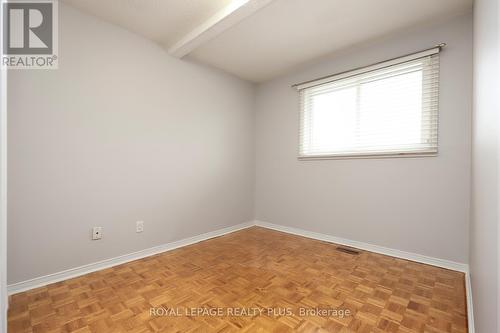 1086 Hedge Drive, Mississauga, ON - Indoor Photo Showing Other Room