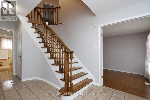 1086 Hedge Drive, Mississauga, ON - Indoor Photo Showing Other Room
