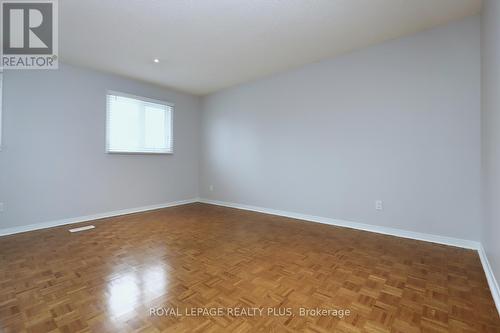 1086 Hedge Drive, Mississauga, ON - Indoor Photo Showing Other Room