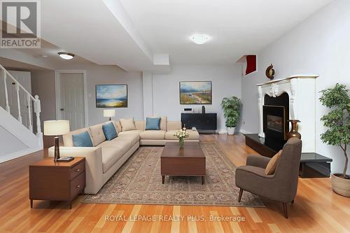 1086 Hedge Drive, Mississauga, ON - Indoor Photo Showing Living Room With Fireplace