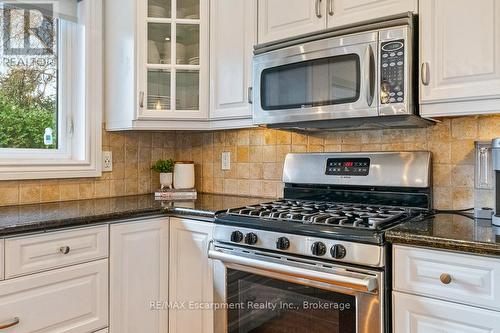 68 Glenmanor Drive N, Oakville (Co Central), ON - Indoor Photo Showing Kitchen