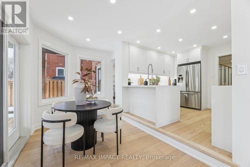 1871 Brookshire Square, Pickering (Liverpool), ON - Indoor