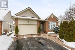 2202 NATURE TRAIL CRESCENT  Ottawa, ON K1W 1E6