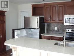 UPPER - 59 GARTHDALE COURT  Toronto, ON M3H 5P7