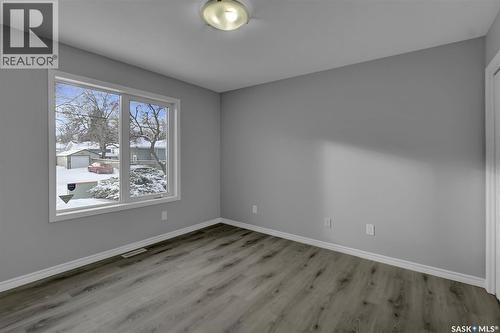 812 15Th Avenue, Regina, SK - Indoor Photo Showing Other Room