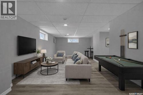 812 15Th Avenue, Regina, SK - Indoor Photo Showing Other Room