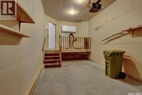 812 15Th Avenue, Regina, SK - Indoor Photo Showing Other Room