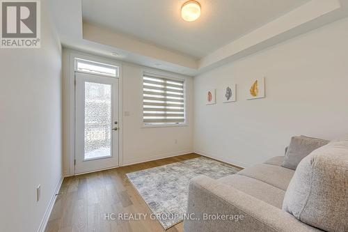 3219 Crystal Drive, Oakville, ON - Indoor