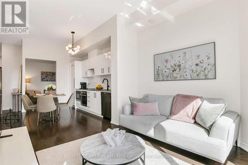 725 - 23 Glebe Road W, Toronto, ON - Indoor Photo Showing Living Room
