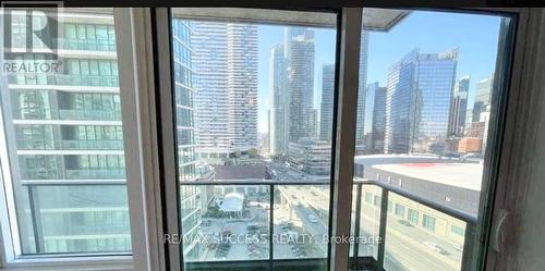 1611 - 18 Harbour Street, Toronto, ON - Indoor Photo Showing Other Room