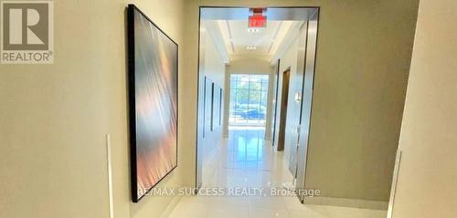 1611 - 18 Harbour Street, Toronto, ON - Indoor