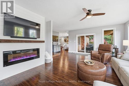55 Bridle Path, Puslinch, ON - Indoor Photo Showing Living Room With Fireplace