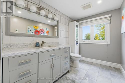 55 Bridle Path, Puslinch, ON - Indoor Photo Showing Bathroom
