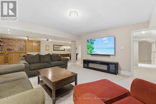 55 Bridle Path, Puslinch, ON - Indoor Photo Showing Living Room With Fireplace