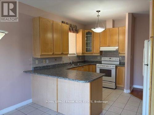 40 Kimberly Drive, Whitby (Brooklin), ON - Indoor Photo Showing Kitchen With Double Sink