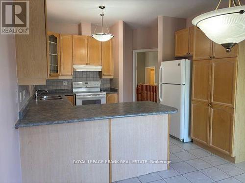 40 Kimberly Drive, Whitby (Brooklin), ON - Indoor Photo Showing Kitchen