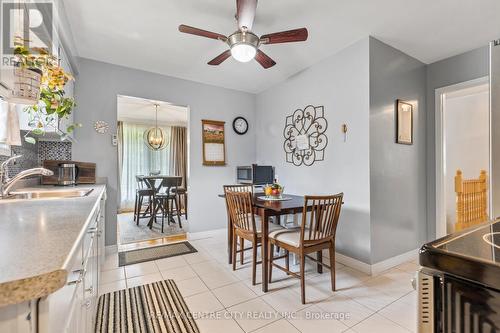 482 Castlegrove Boulevard, London North (North K), ON - Indoor Photo Showing Dining Room