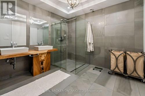 69 Donald Street, Ottawa, ON - Indoor Photo Showing Bathroom