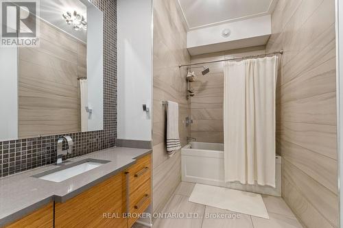 69 Donald Street, Ottawa, ON - Indoor Photo Showing Bathroom