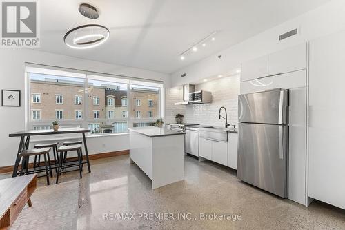Th13 - 57 East Liberty Street, Toronto, ON - Indoor Photo Showing Kitchen With Stainless Steel Kitchen