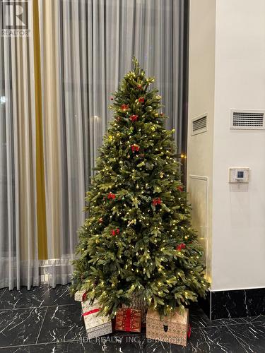 #2303 E - 70 Princess Street, Toronto, ON - Indoor Photo Showing Other Room