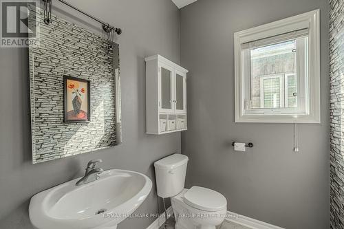 86 Penvill Trail, Barrie, ON - Indoor Photo Showing Bathroom