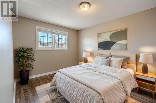 86 Penvill Trail, Barrie, ON - Indoor Photo Showing Bedroom