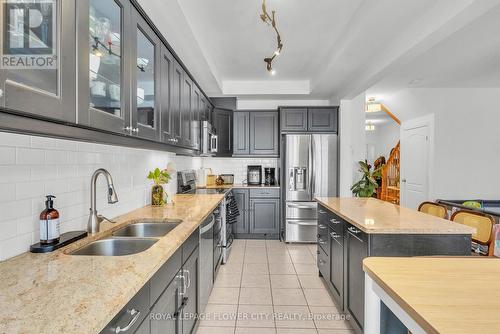 80 Palacebeach Trail, Hamilton, ON - Indoor Photo Showing Kitchen With Double Sink With Upgraded Kitchen