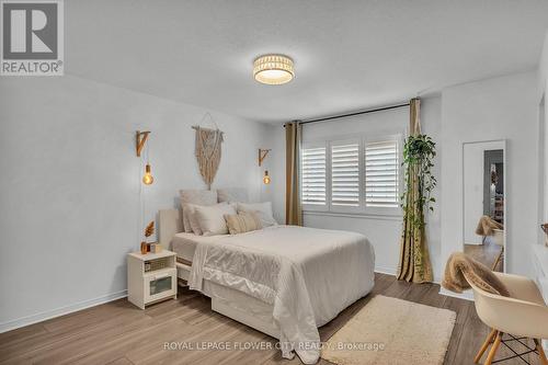 80 Palacebeach Trail, Hamilton, ON - Indoor Photo Showing Bedroom