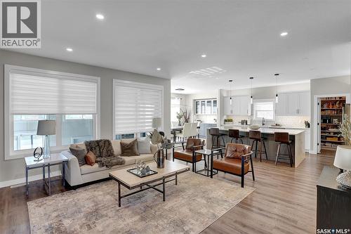 4244 Elderberry Crescent E, Regina, SK - Indoor Photo Showing Living Room