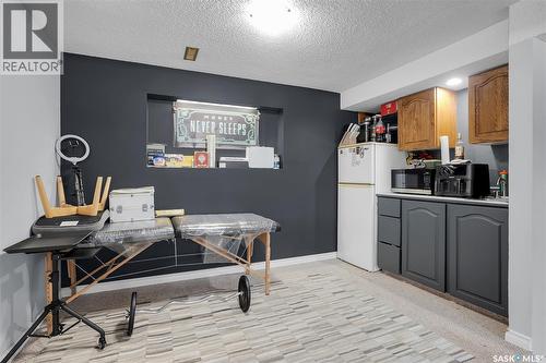 138 Stone Terrace, Saskatoon, SK - Indoor Photo Showing Kitchen