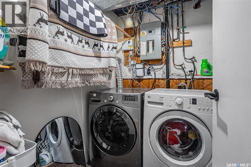 138 Stone Terrace, Saskatoon, SK - Indoor Photo Showing Laundry Room
