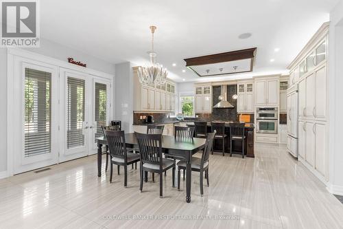 Eating area perfect for entertaining . - 1623 Claymor Avenue, Ottawa, ON - Indoor Photo Showing Dining Room