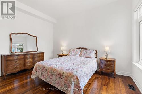 Main lvl fully accessible Jr primary bedrm/suite. - 1623 Claymor Avenue, Ottawa, ON - Indoor Photo Showing Bedroom